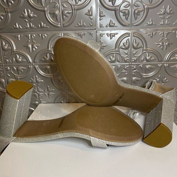 NWT Dream Pairs Heels   - Picture 5 of 6